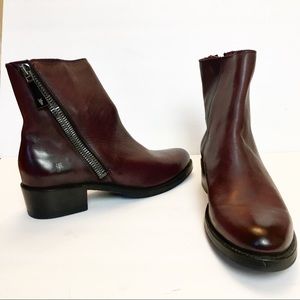 FRYE Women’s Sz 9 Leather Demi Moto Boot Angled Outside Zip Bordeaux Shade NEW